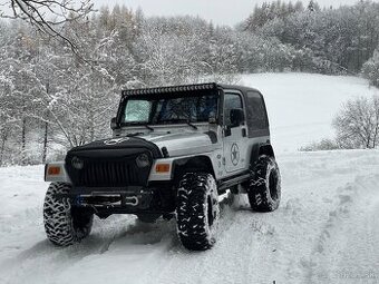 predám Jeep Wrangler r.v. 2004/87kW/2464cm3 - 1