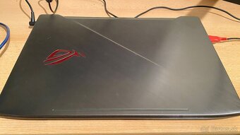Herny notebook asus strix Gl503GE
