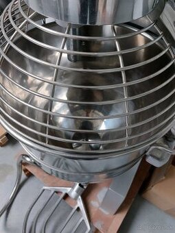 Kuchyňský robot 20 L  šlahač miesič cesta profi