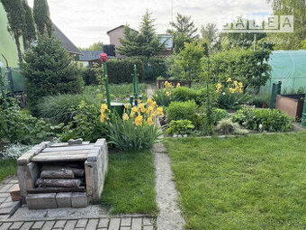 Krásna záhrada v Kráľovej nad Váhom 260 m2 v OV