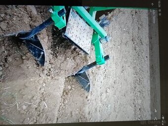 Sadzač zemiakov Bomet