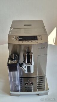 Kávovar DeLonghi PrimaDonna Deluxe