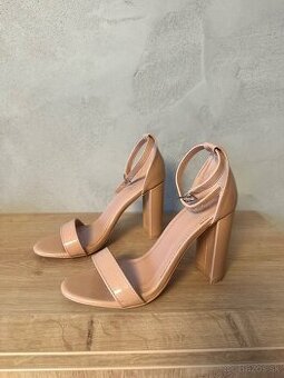 bezove sandalky (38)