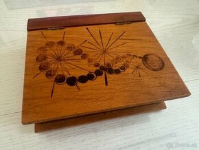 Starožitná drevená krabička - 1