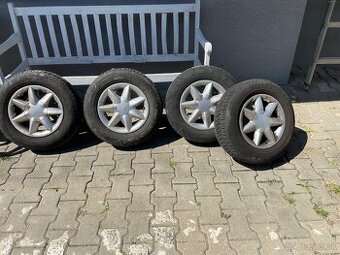 Predám 4xgumy s elektrónmi + rezerva 175/70 R13 82T