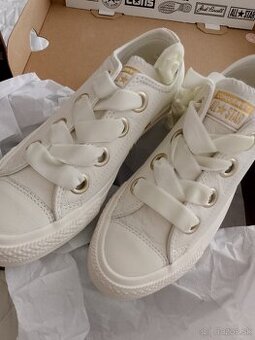 Nové Converse č.35