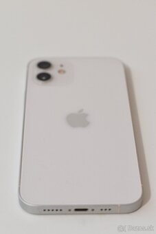 Apple iPhone 12; 64Gb biely