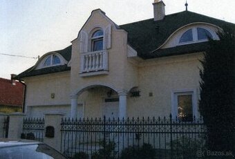 Štýlový rodinný dom v Maďarsku – v meste Szekszárd