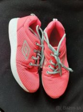 Botasky c.32 umbro - 1
