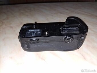 Grip MB-D15 - 1