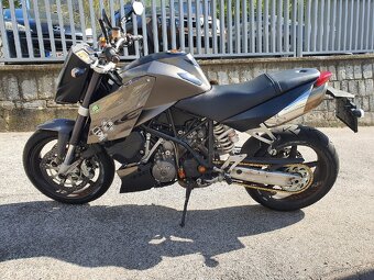KTM SuperDuke 990