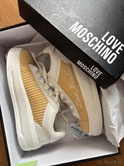 Tenisky love moschino