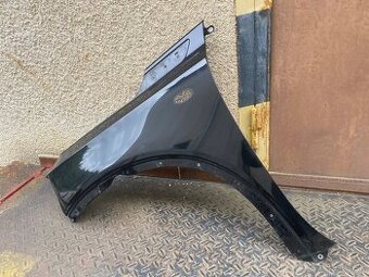 Suzuki Vitara ľavý predny blatnik