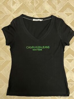 Predam čierne tričko Calvin Klein