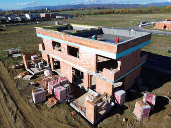 UVÁDZACIA CENA Novostavba Dvojdom - VÝCHODNÉ MOKRANCE