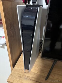 Predám PlayStation 5 + 2 ovládače,nabíjacia stanica