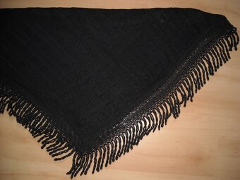Ručník šatka,vlniak,vyšívaná nástenka a obrus