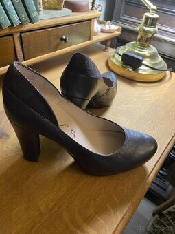 Dámske topánky  kožené Unisa