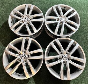 5x112 R17 Originál alu kola VW Touran 2017 - ET52