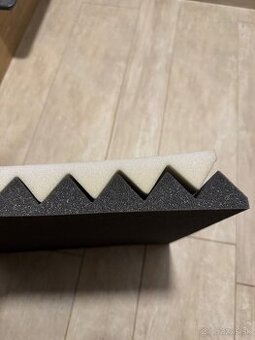 Akusticky penovy panel