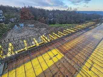 Stropné debnenie , svorky na veniec