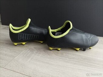 Detské kopačky Puma Finesse Laceless 29