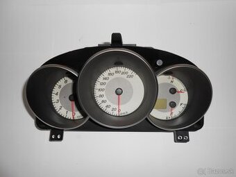 Biele budiky Mazda 3 / benzinové aj dieselové /