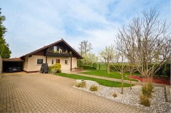 Predaj 5i rodinný dom na slnečnom 1284 m2 pozemku, Bezenye