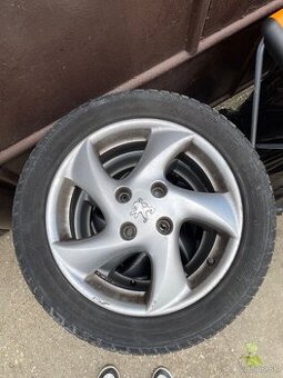 Predám elektrony Peugeot 4x108 R15.