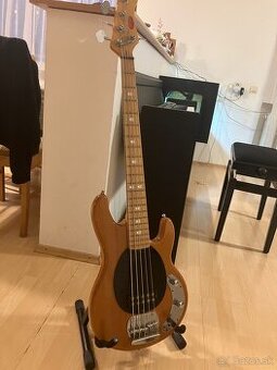 5 strunová basgitara stagg MusicMan