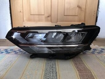 Predám ľavé predné LED svetlo VW Passat B8 (3G1 941 035 P)