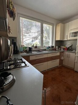 Predam zariadení 3 izbový byt na Novom Juhu