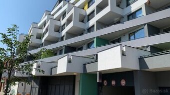STARÉ MESTO - STROJÁRENSKÁ PARKOVACIE MIESTO V GARÁŽOVOM DOM
