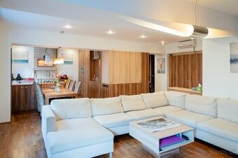 Priestranný 2i byt 92 m2, klimatizovaný, balkón, pivnica