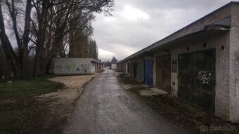 Pozemok pod garáž alebo dvojgaráž