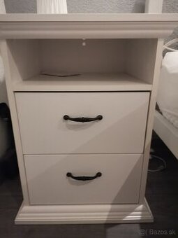 Nočný stolík