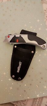 Orezava í nôž z púzdrom