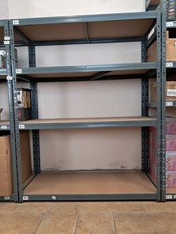 Veľký regál s kovovou konštrukciou 4 policový