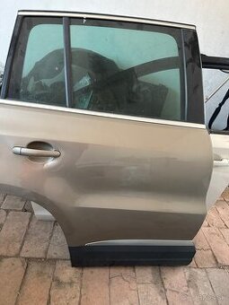 Zadné prave dvere Volkswagen tiguan r2012 komplet
