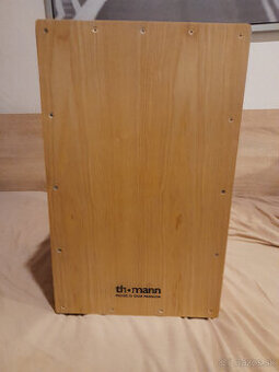 CAJON zo strunníkom