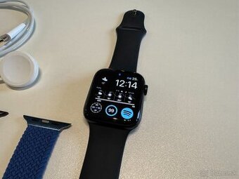 Apple Watch SE 2. generace GPS 44mm