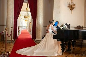 Saténové svadobné šaty PRONOVIAS