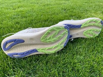 Gel nimbus 27 TR
