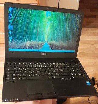 Fujitsu A555 - i3 5005u, 8GB, 256GB SSD