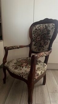 Rokokové kreslo