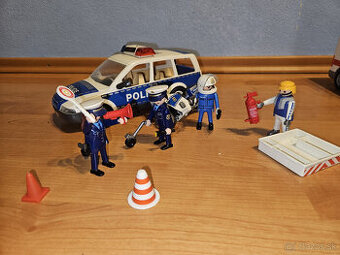 Playmobil Police Patrol car 4260 + Motorka 4418