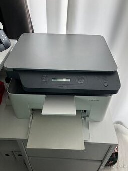 HP Laser MFP 135w + toner v cene.