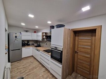 Predám krásny, moderný a kompletne zrekonštruovaný dom