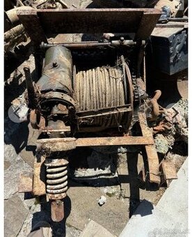 Predám navijak z PV3S za traktor ,lištová kosačka za traktor