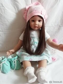 Realistická  bábika